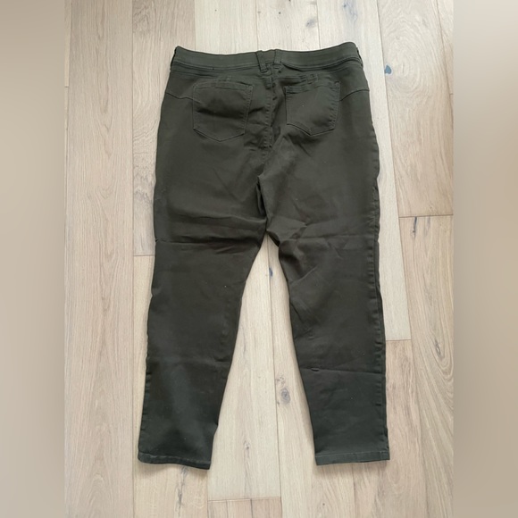 Rickis Stretchy Green pant with elastic waistband size 18 - Picture 5 of 5